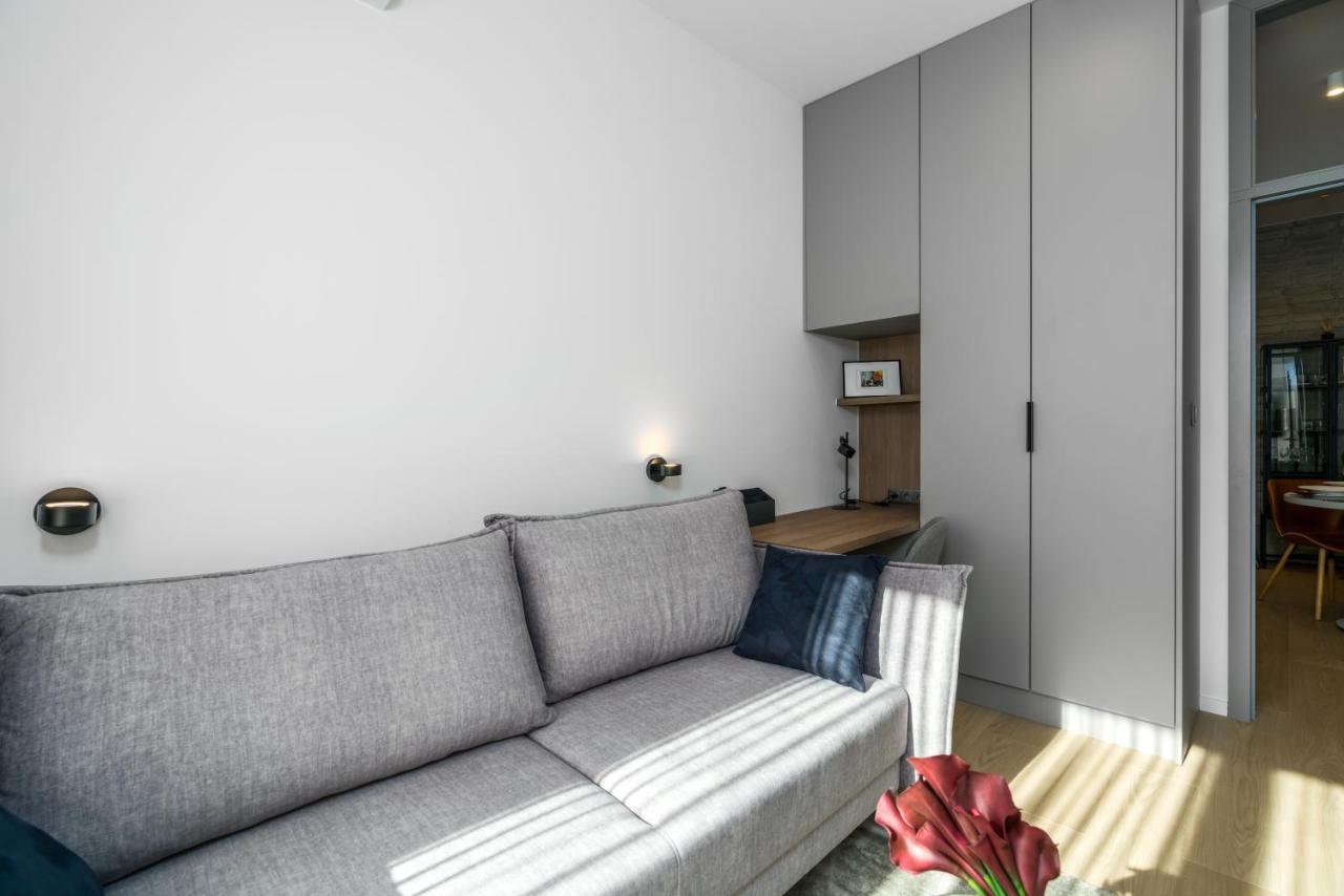 Central Apartments Garbary By Noclegi Renters ポズナン エクステリア 写真